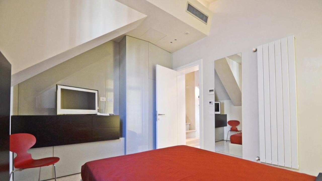 Ai Bareteri Luxury Canal View Veneza Exterior foto